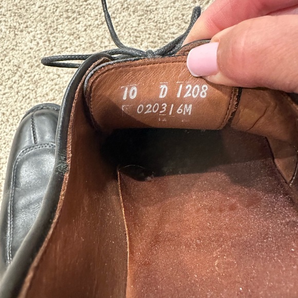 Allen Edmonds Black Oxfords Classic Leather Design - Picture 9 of 9